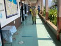 ทำการฉีดพ่นฆ่าเชื้ออาคารและสถานที่ภายในโรงเรียนน้ำจำ Image 13