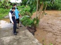 ลงพื้นที่สำรวจสถานการณ์น้ำท่วมบ้านเรือนของประชาชนบ้านน้ำโจ้ ... Image 9