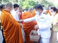 ร่วมกิจกรรมทำบุญตักบาตรถวายพระราชกุศล ... Image 3