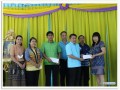 ส่งมอบเงินเพื่อสนับสนุนกิจกรรมทางการศึกษาของโรงเรียนประถม ... Image 8